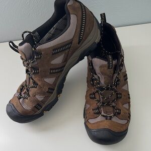 Keen Men's Brown and Black Hiking Shoes